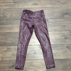 Stylish Purple shimmering leggings